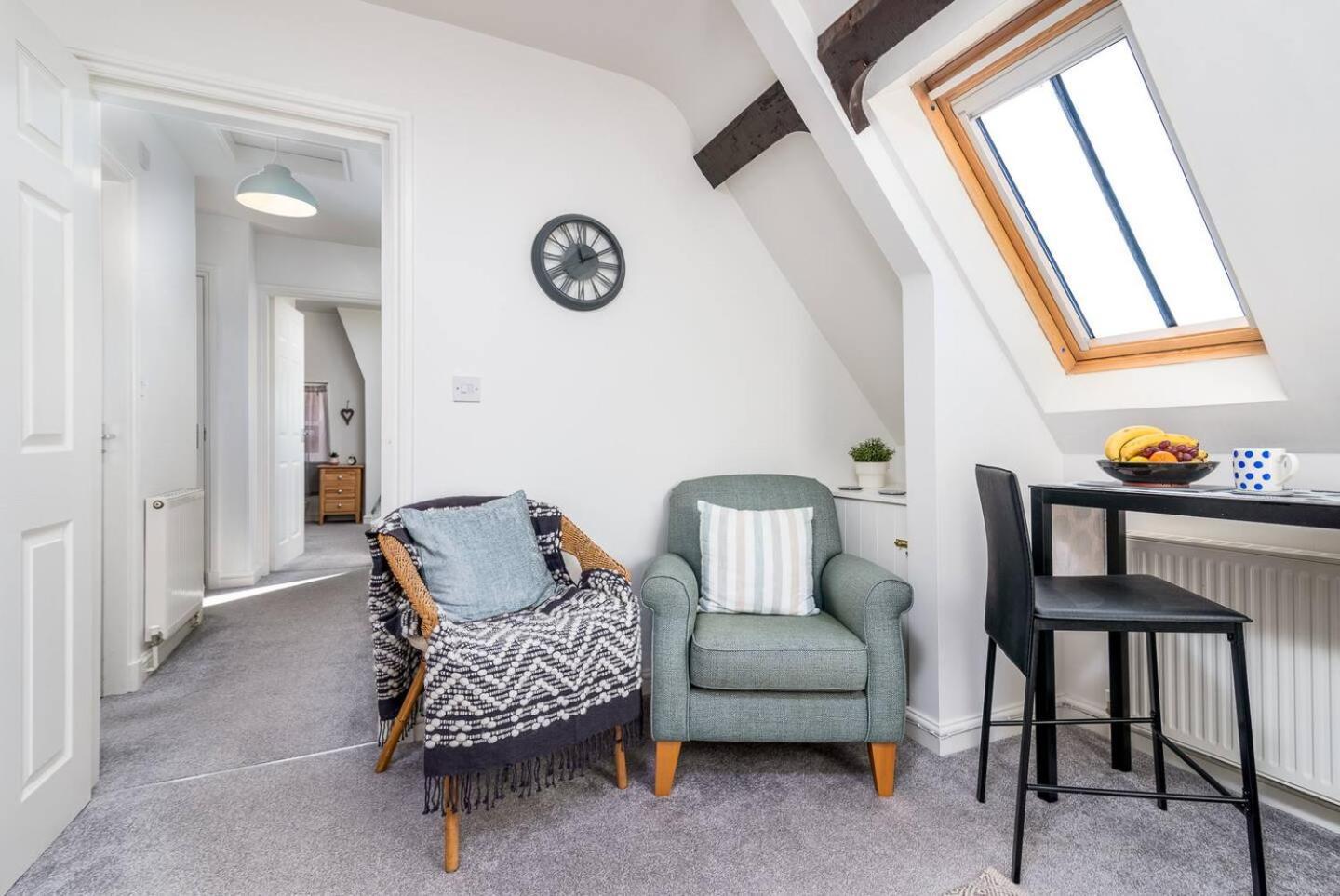 The Look Out Characterful Apartment Уитби Экстерьер фото
